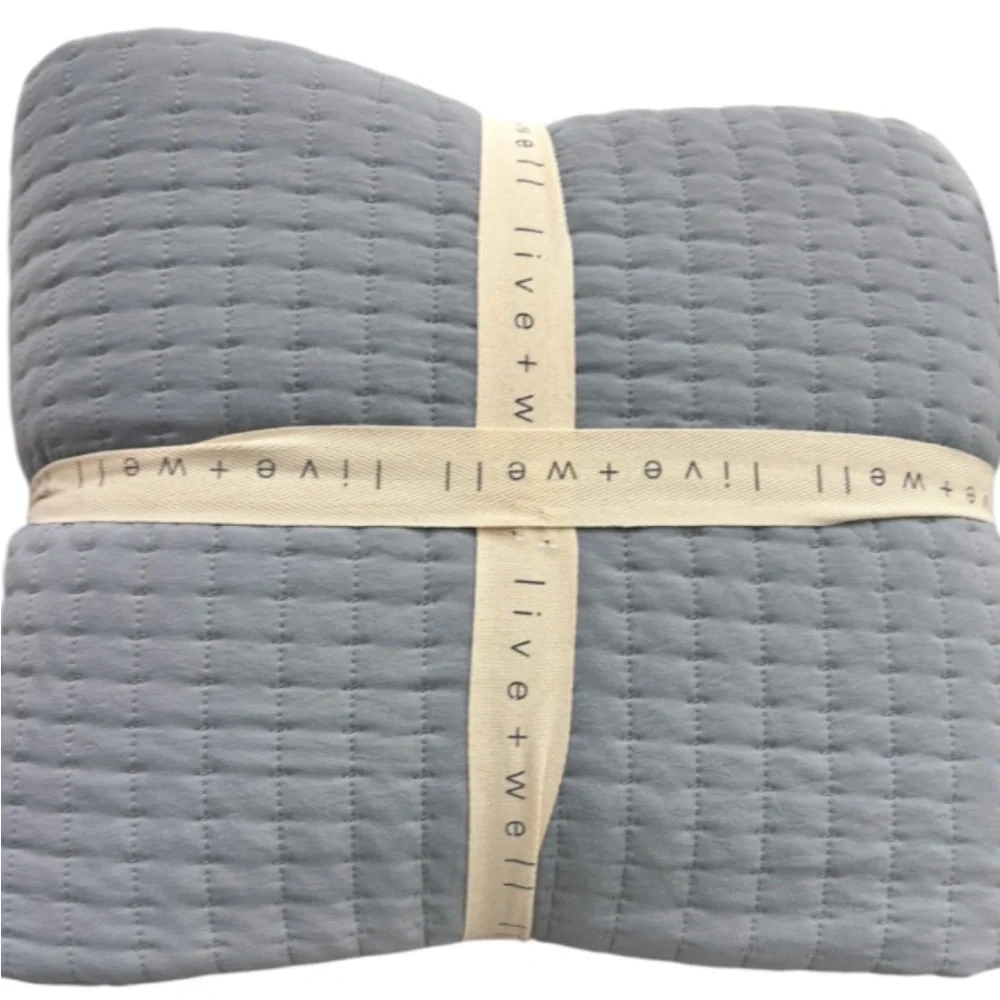 Live Well Vapor Blue King Quilt 102”x90” NEW with Tags 100% Polyester